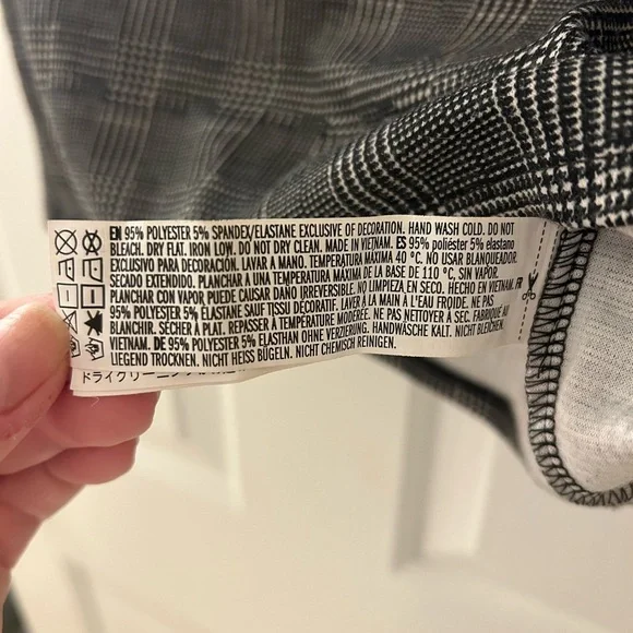 Forever 21 Bonjour Graphic Houndstooth Plaid Crop Top Size Small - Picture 4 of 6